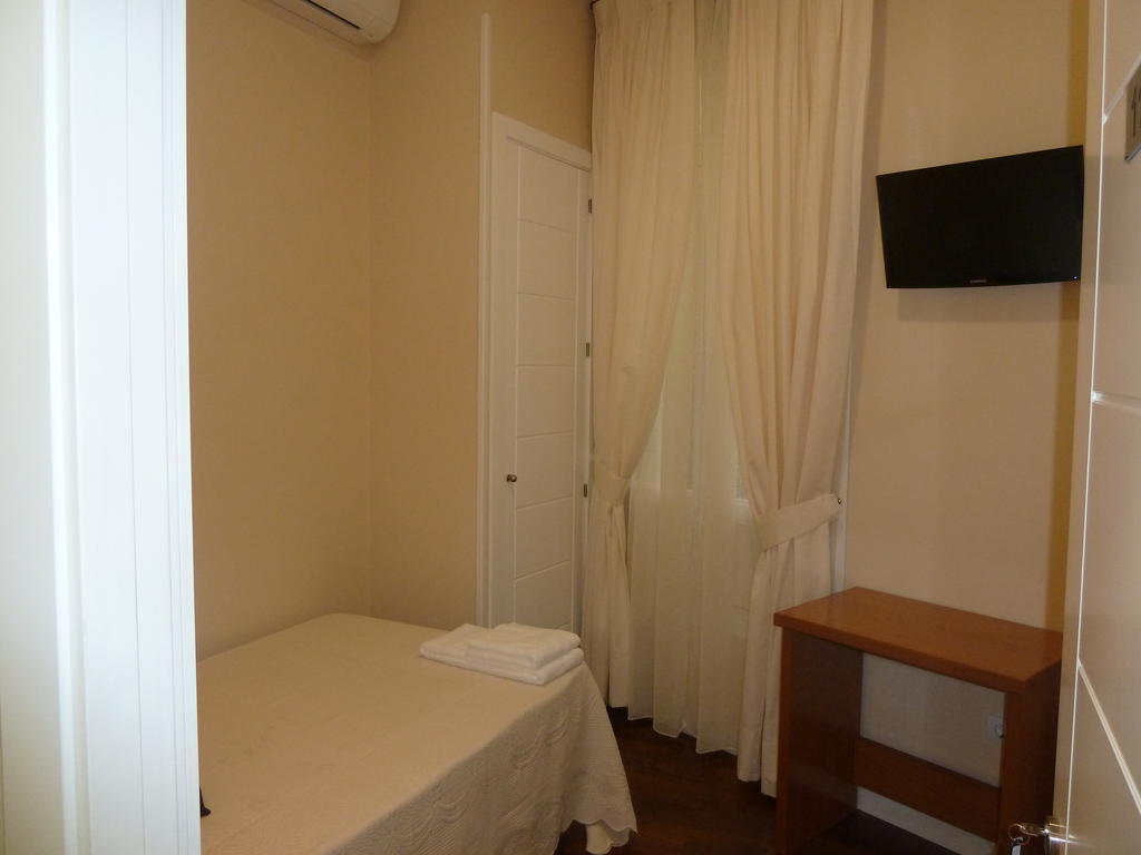 Hostal Mayor Мадрид Стая снимка