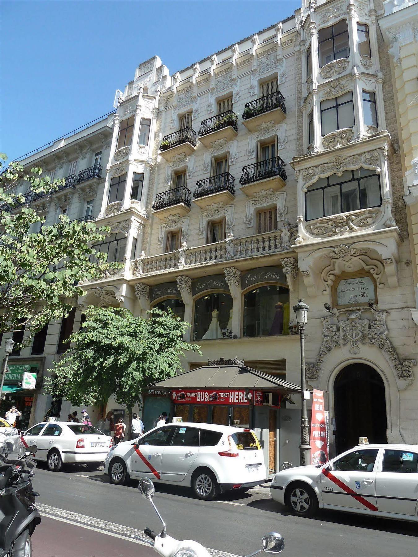 Hostal Mayor Мадрид Екстериор снимка