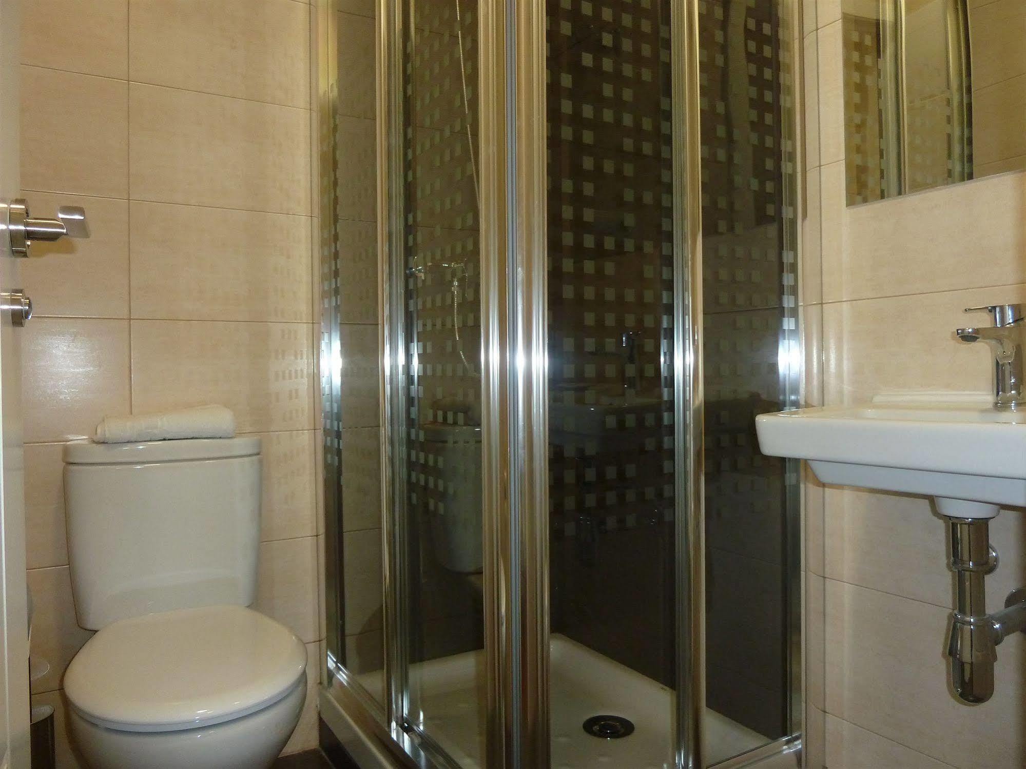 Hostal Mayor Мадрид Екстериор снимка