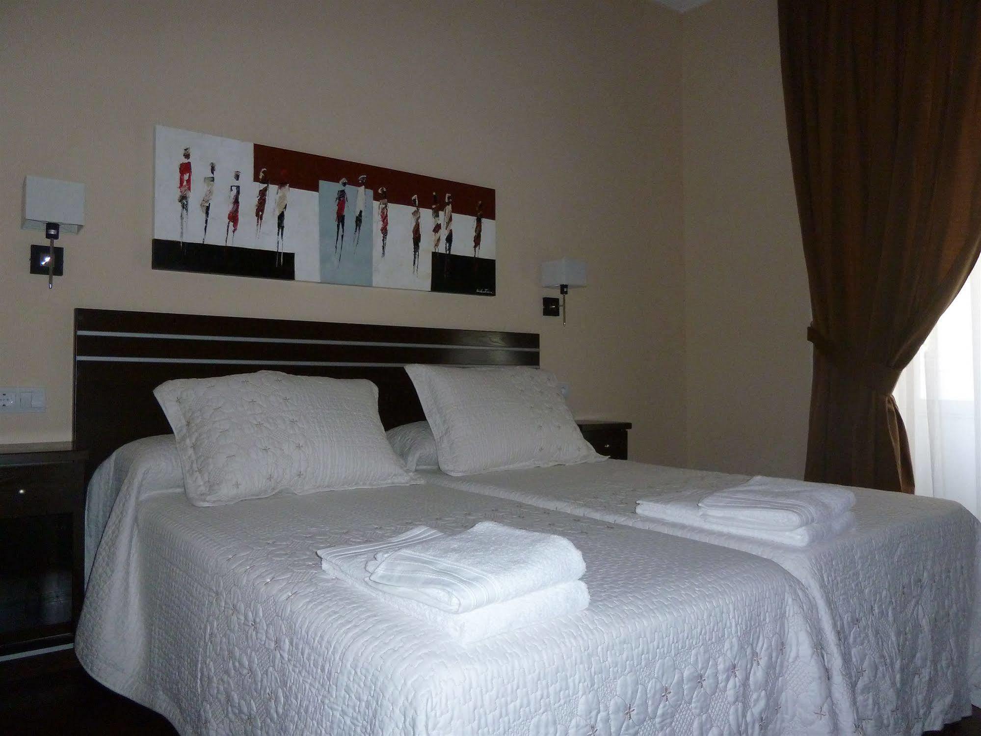 Hostal Mayor Мадрид Екстериор снимка